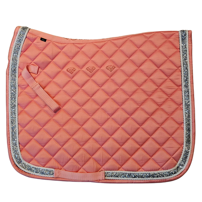 Satin Dressurunderlag m. Krystal Kant - Rose Peach